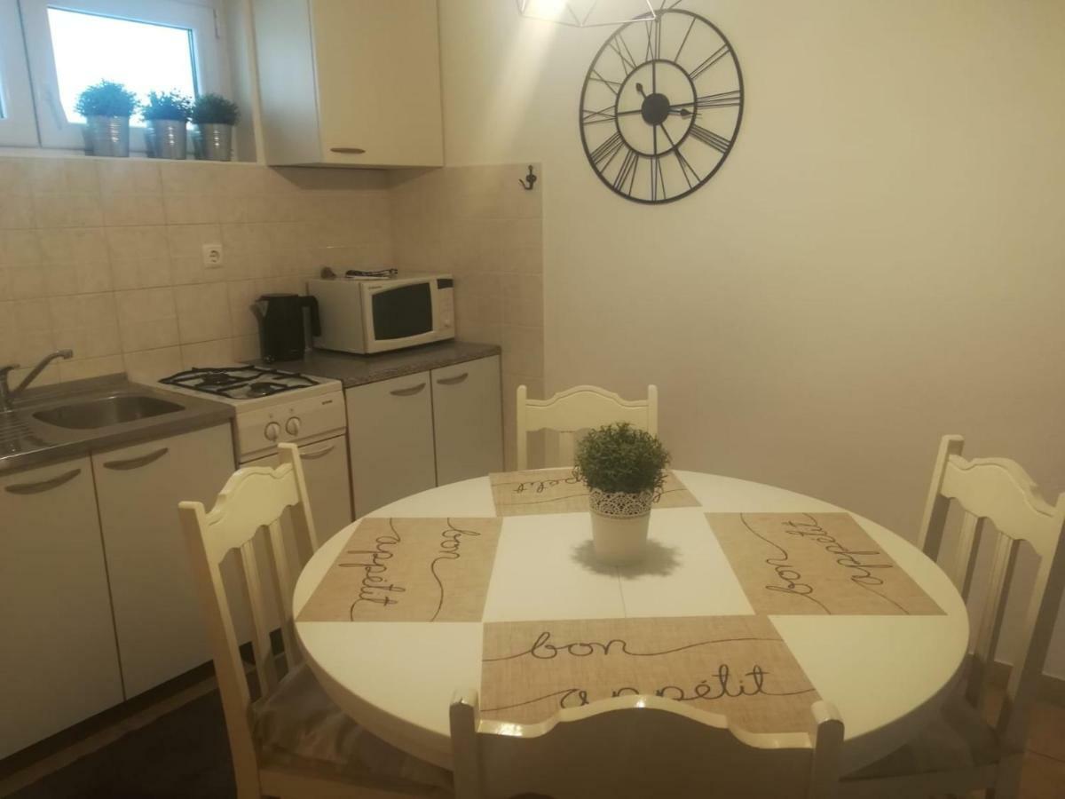 Vila Snjezana Tučepi Esterno foto
